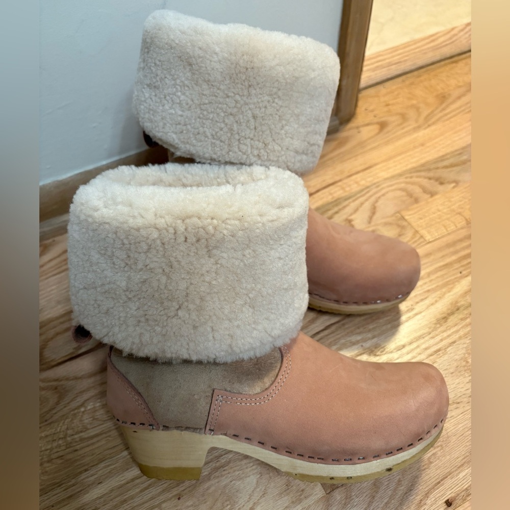 Sven Cream/Rose 11” Shearling Clog Boots 41 (~9-9.5)